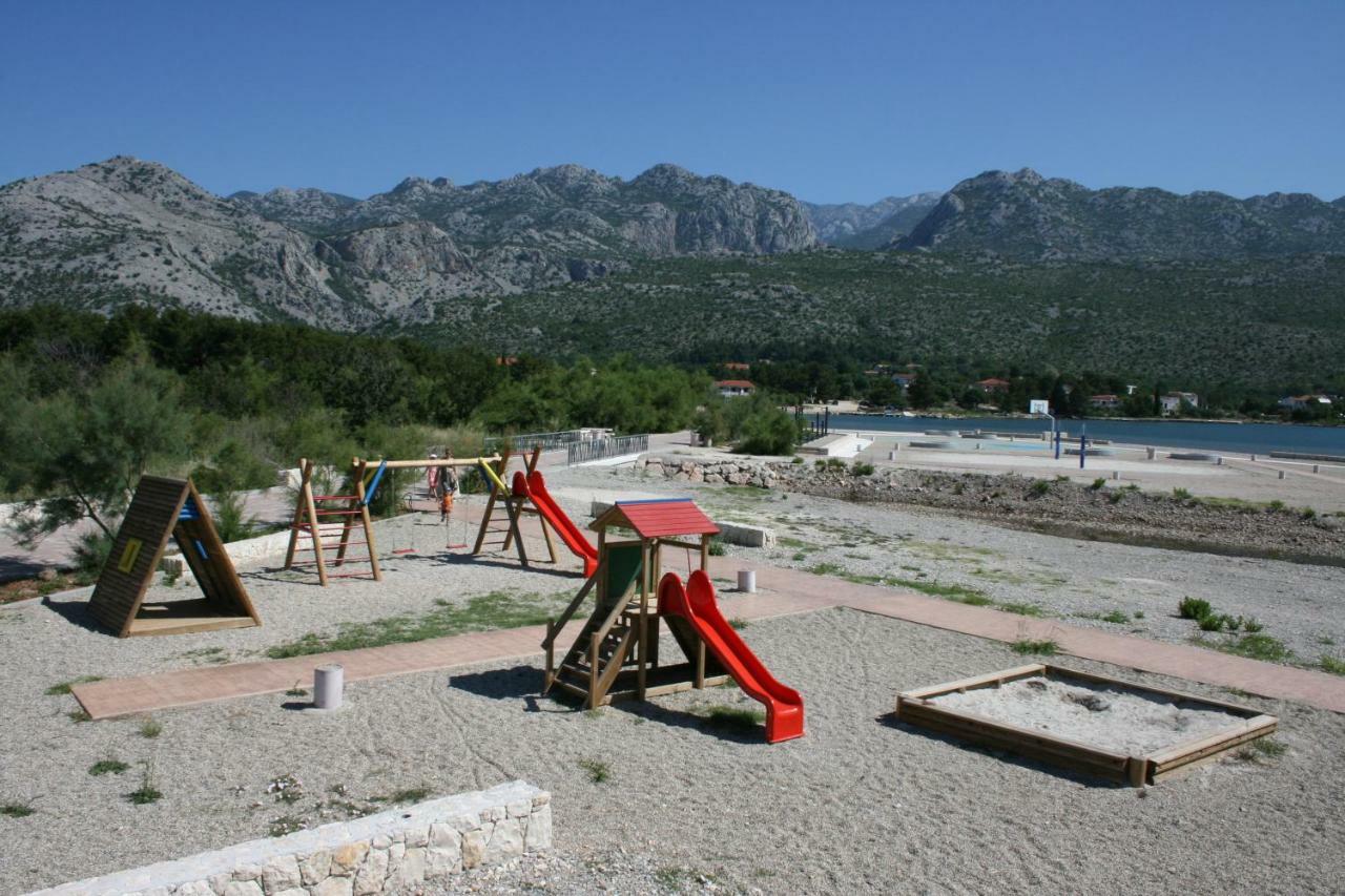 Mobile Homes Katinka, Starigrad Paklenica, Croatia Exterior photo