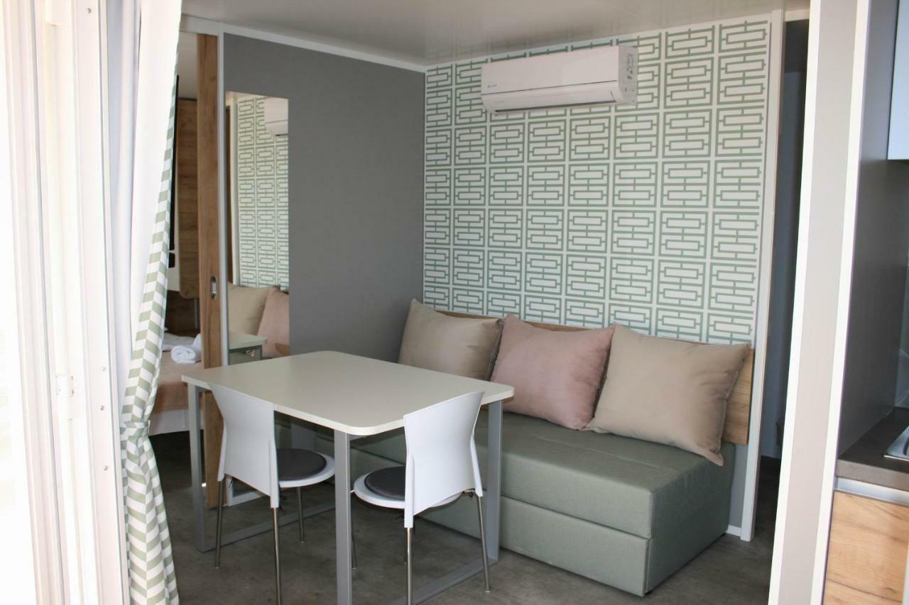 Mobile Homes Katinka, Starigrad Paklenica, Croatia Exterior photo