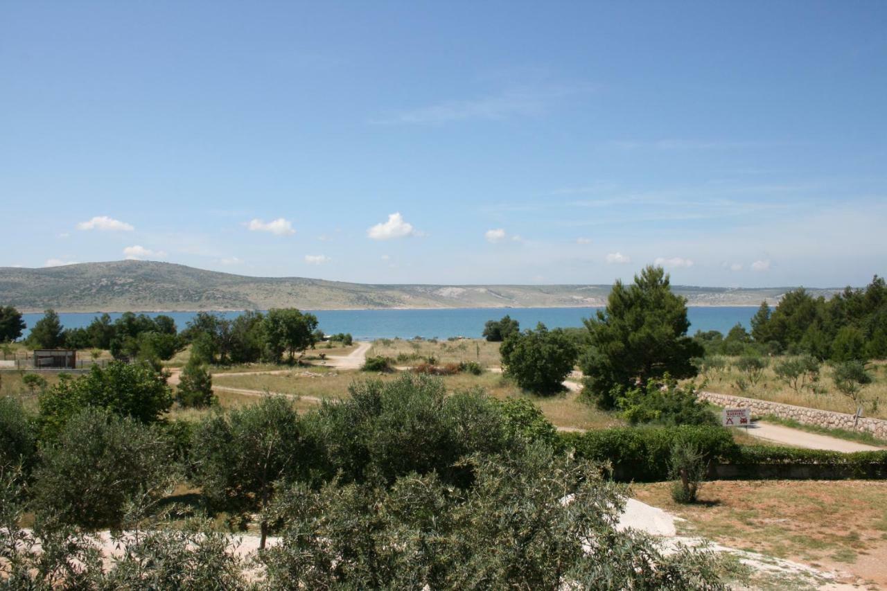 Mobile Homes Katinka, Starigrad Paklenica, Croatia Exterior photo